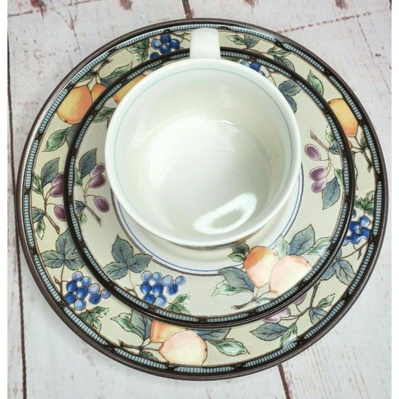 Mikasa Intaglio CAC29 Garden Harvest 3Pc Teacup Saucer And Bread Plate Set - Picture 8 of 12